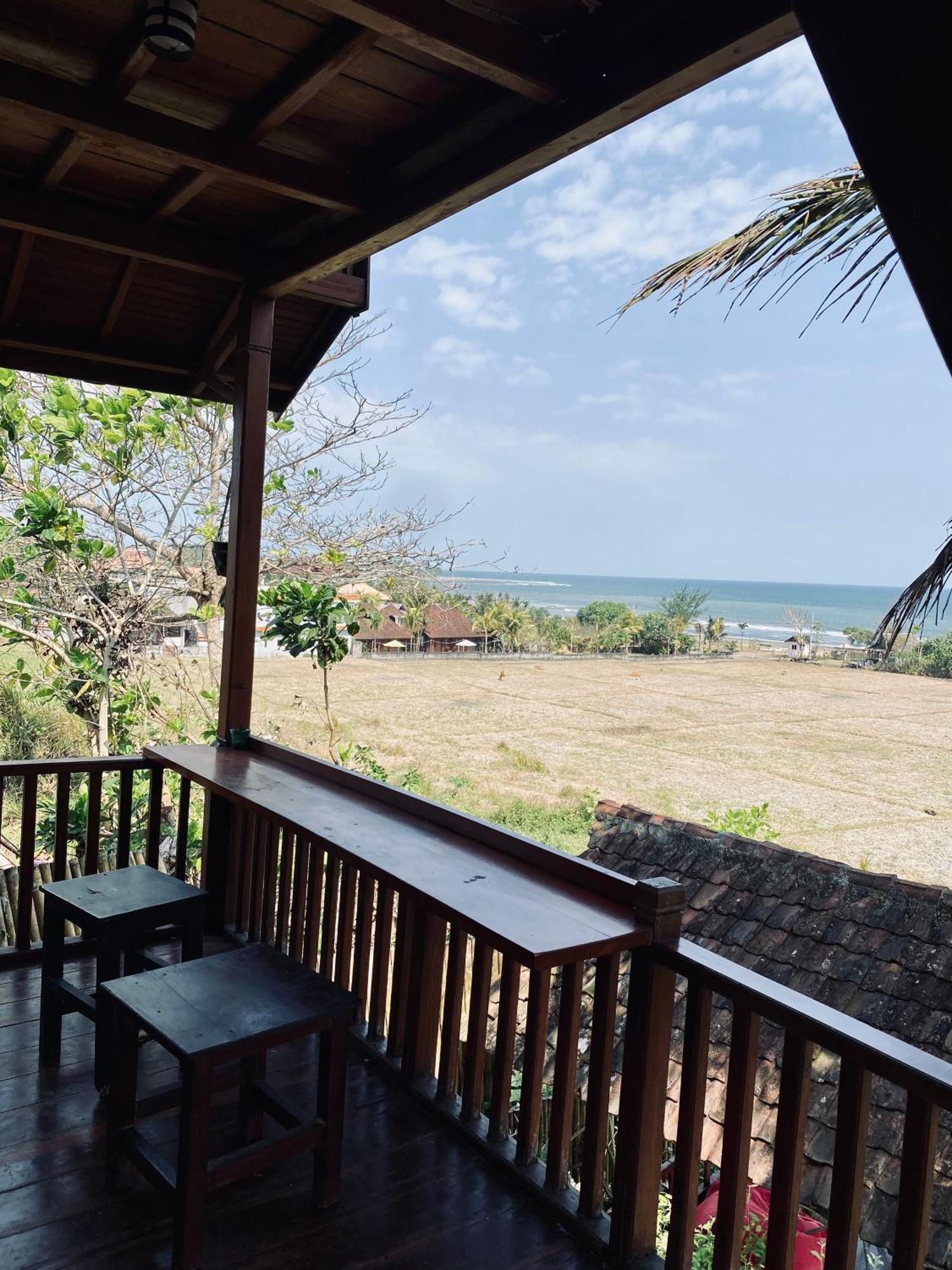 Dikaloha Surfschool And Stay Airsatang Экстерьер фото